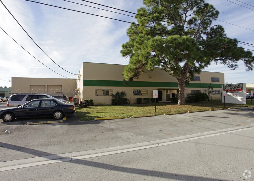 540 W 83rd St, Hialeah, FL à louer - Photo du bâtiment - Image 2 de 3