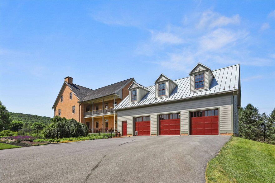 60 Southside Dr, Newville, PA for sale - Building Photo - Image 3 of 49