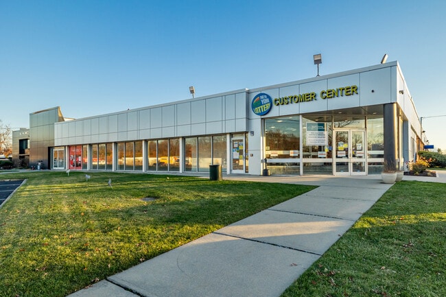 Plus de détails pour 45 S Service Rd, Plainview, NY - Bureau/Commerce de détail, Local d'activités à louer