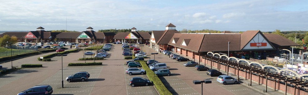 St Peters Rd, Huntingdon for lease - Building Photo - Image 2 of 5