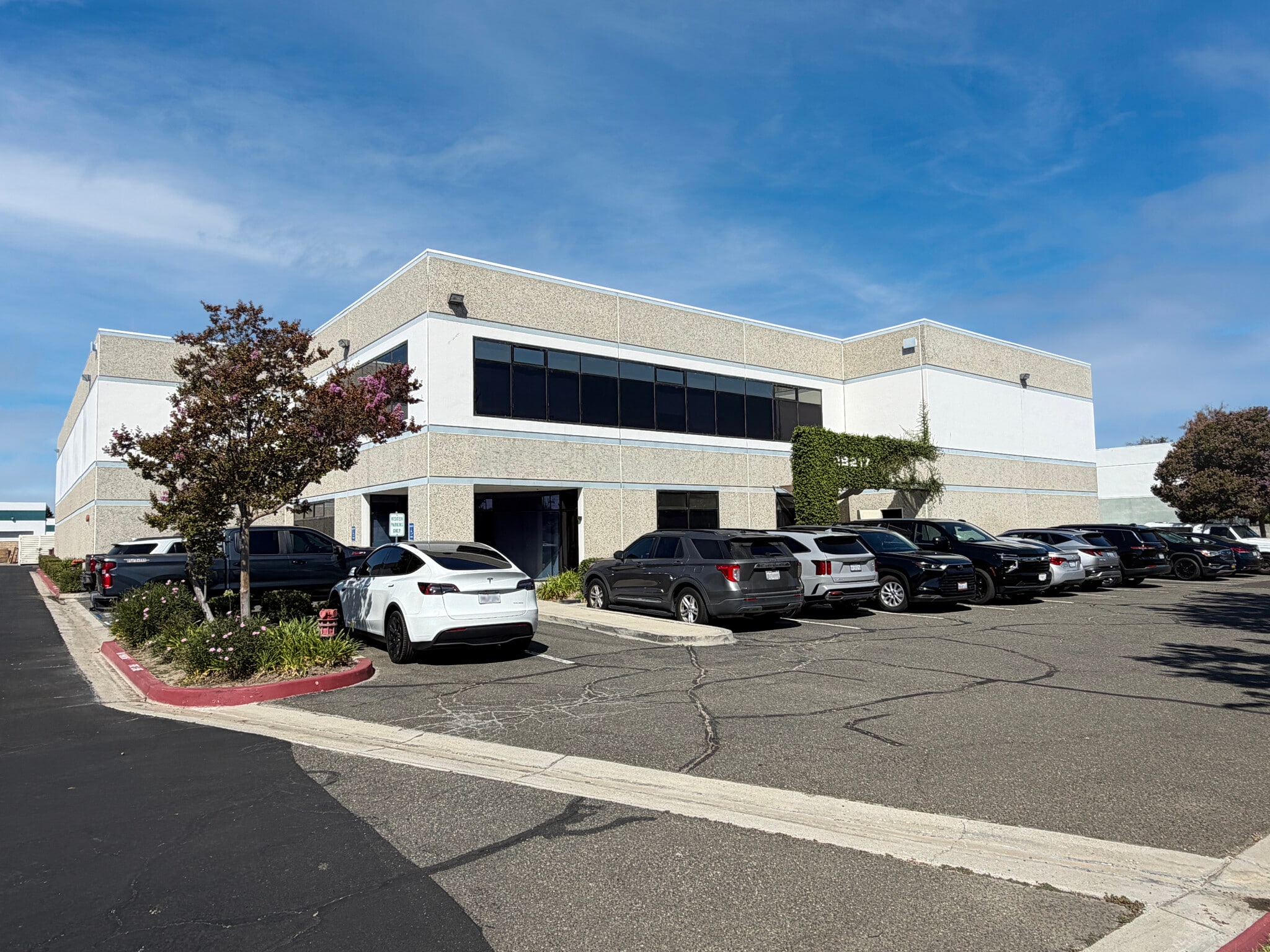 28217 Avenue Crocker, Santa Clarita, CA for sale Building Photo- Image 1 of 4