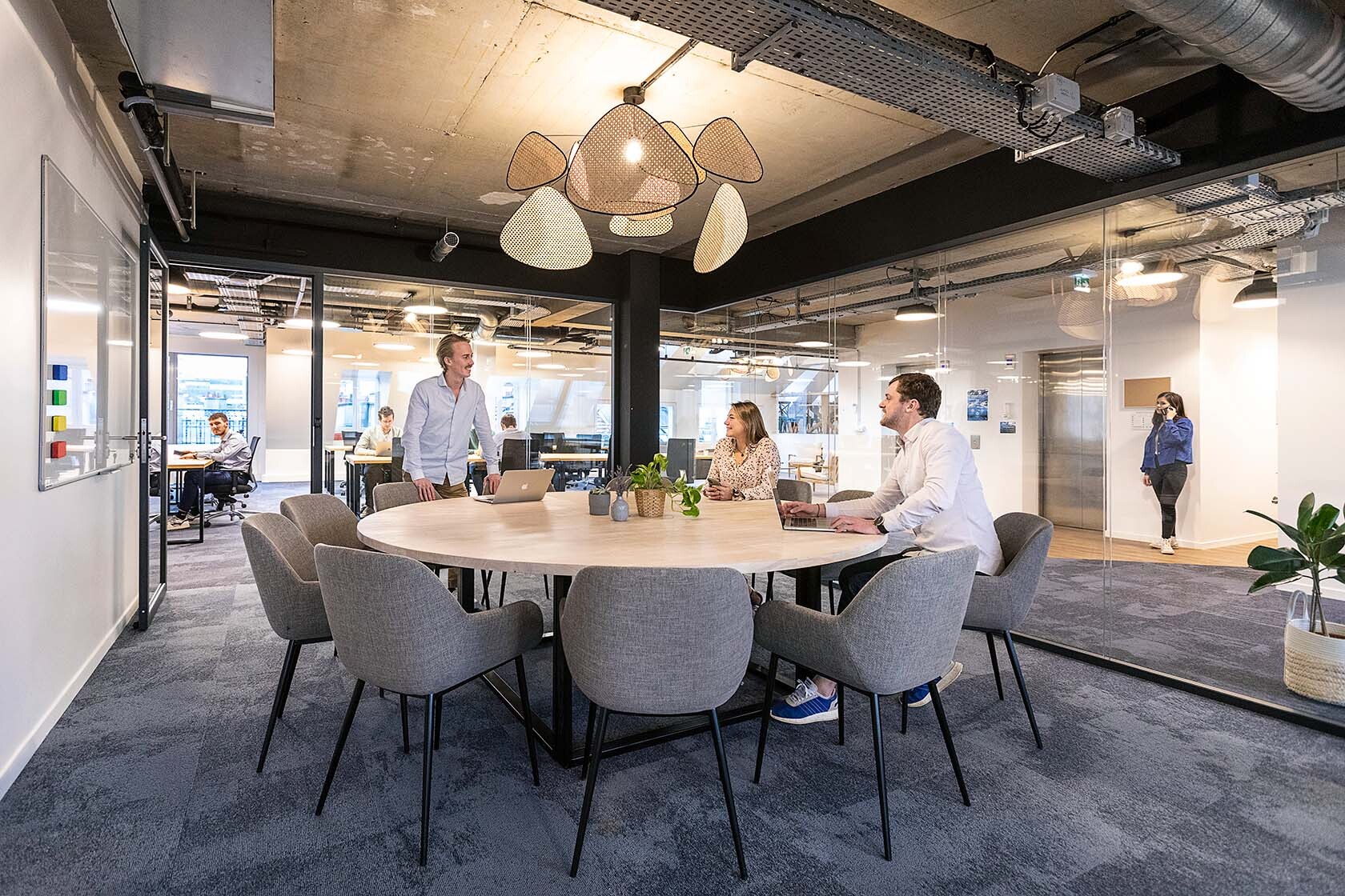 149-153 Rue Saint Denis, Paris à louer Photo intérieure- Image 1 de 2