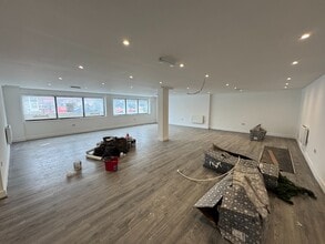 64-68 Station Ln, Pontefract for lease Interior Photo- Image 1 of 4