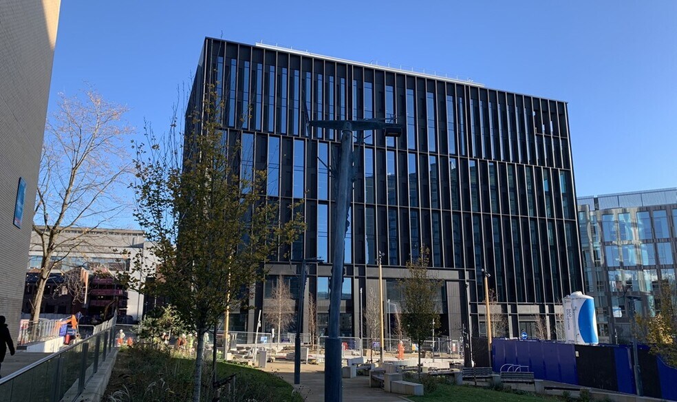 Wellington St, Sheffield à louer - Photo du bâtiment - Image 1 de 11