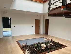 74 Rue Elisée Reclus, Décines-Charpieu for lease Interior Photo- Image 2 of 30