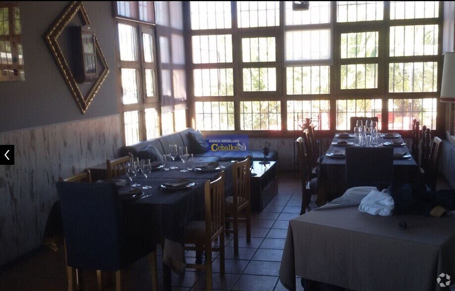 Commerce de détail dans Hita, Guadalajara à vendre - Photo du bâtiment - Image 3 de 13