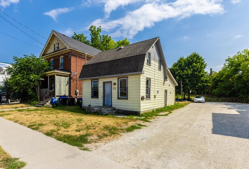172 First St, Collingwood, ON à vendre - Photo principale - Image 1 de 9
