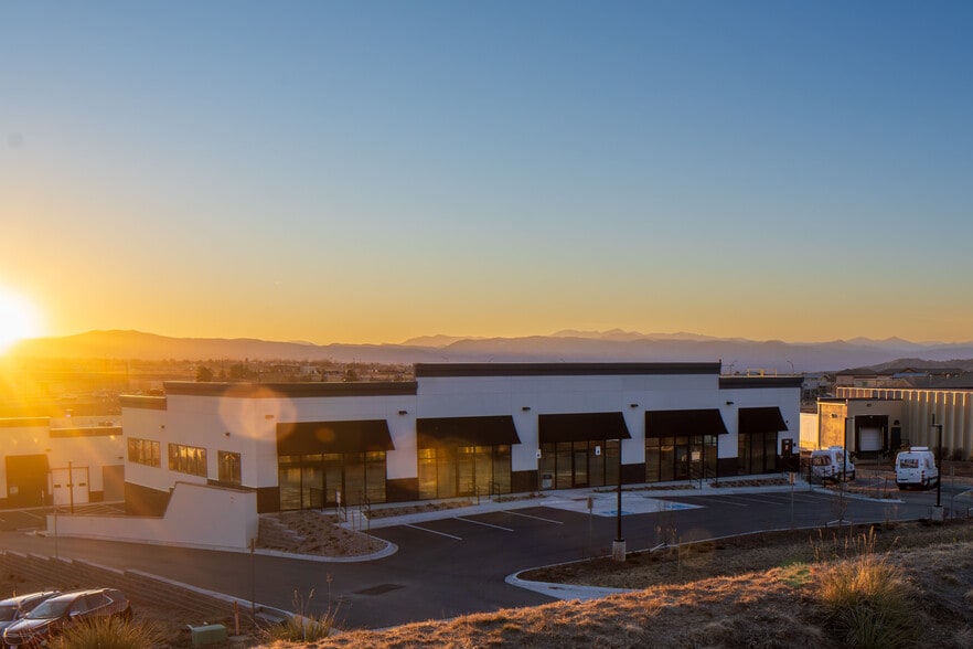 3193-3197 Commerce Ct Portfolio Sale portfolio of 3 properties for sale on LoopNet.ca - Building Photo - Image 3 of 15