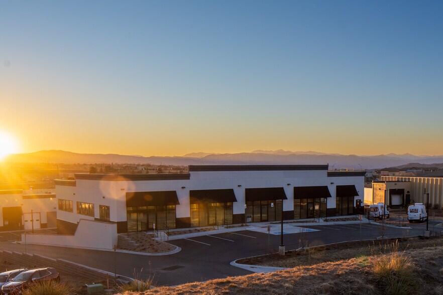 3193-3197 Commerce Ct Portfolio Sale portefeuille de 3 propriétés à vendre sur LoopNet.ca - Photo du bâtiment - Image 3 de 15