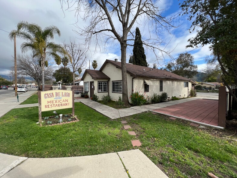 715 E Ojai Ave, Ojai, CA for lease - Building Photo - Image 2 of 11