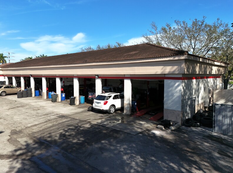 2930 10th Ave, Lake Worth, FL for sale - Building Photo - Image 2 of 6