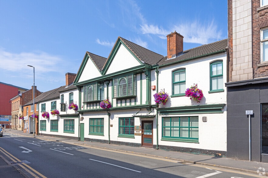 80-81 Woodgate, Loughborough for sale - Primary Photo - Image 1 of 2