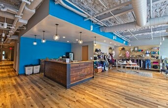 2100 Travis St, Houston, TX for lease Interior Photo- Image 2 of 5