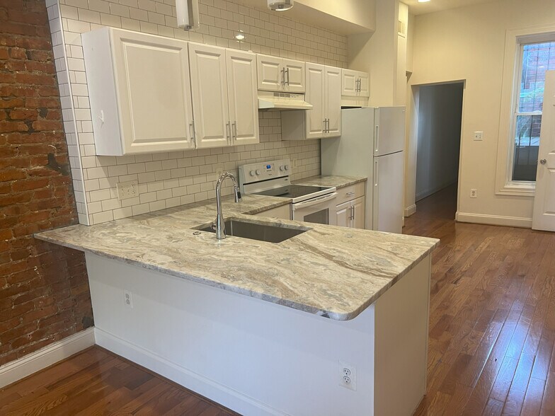 1707 N Capitol St NE, Washington, DC à vendre - Photo du bâtiment - Image 2 de 5