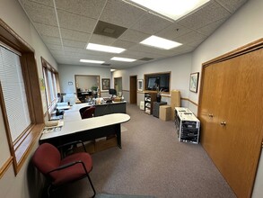 305-317 Oswalt Ave, Batavia, IL à louer Photo intérieure- Image 2 de 12