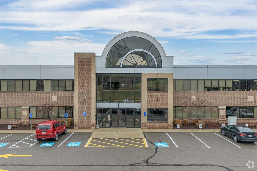 400 Technology Dr, Canonsburg, PA à louer - Photo du bâtiment - Image 2 de 5