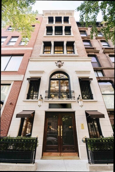 20 E 63rd St, New York, NY à louer - Photo du bâtiment - Image 1 de 3