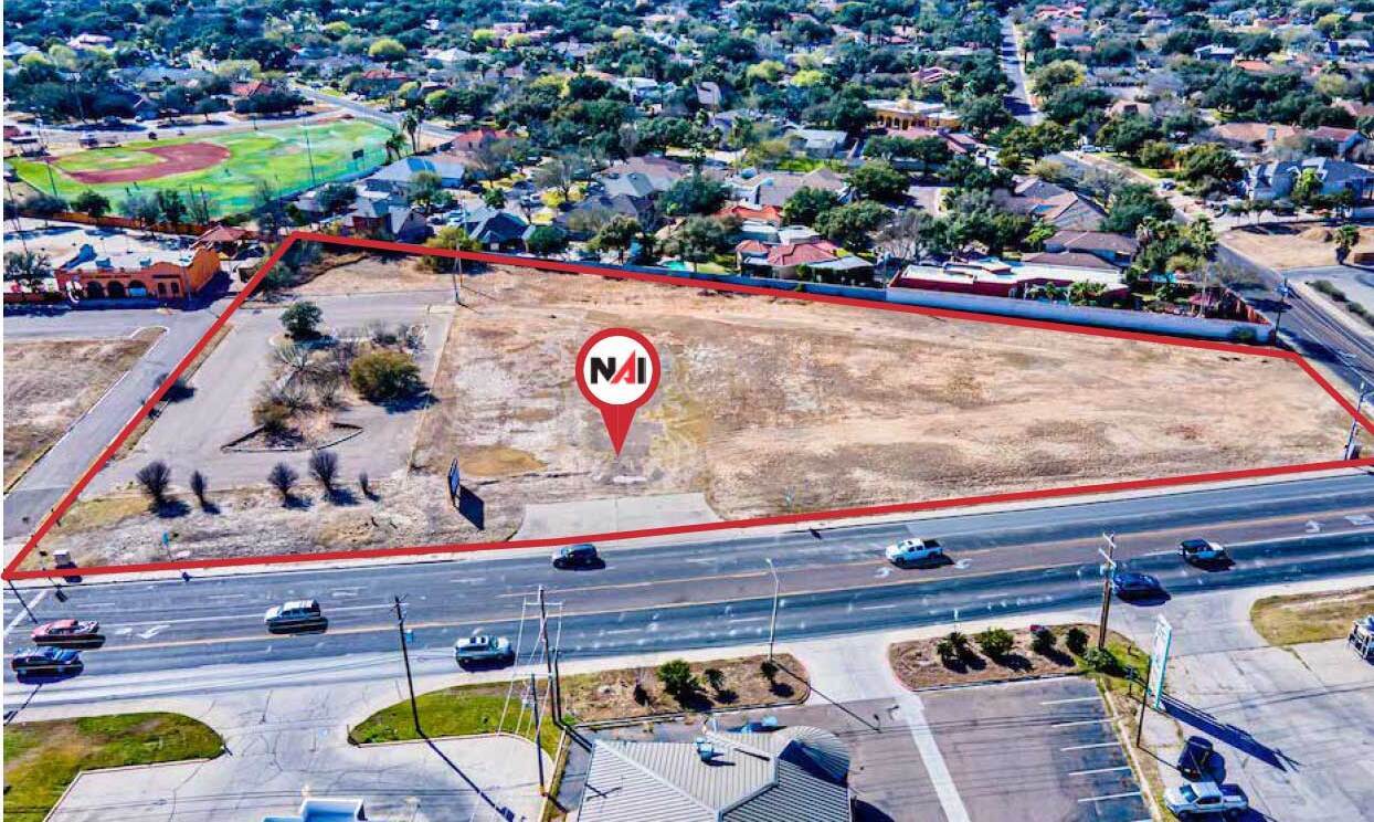 6600-6602 McPherson Rd, Laredo, TX à vendre Aérien- Image 1 de 7