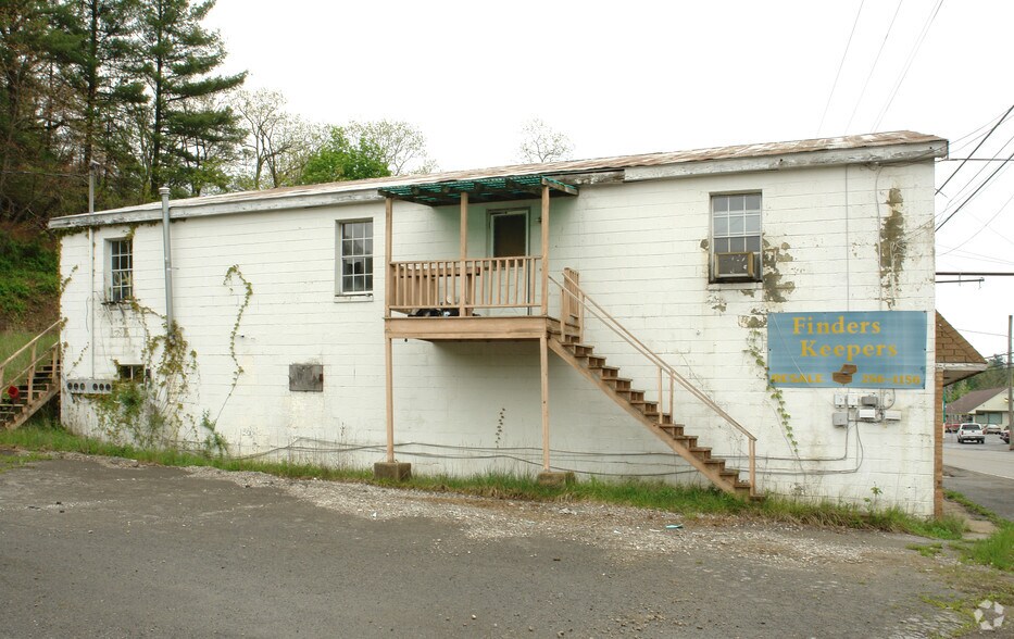 725 Ritter Dr, Daniels, WV à louer - Photo du bâtiment - Image 2 de 28