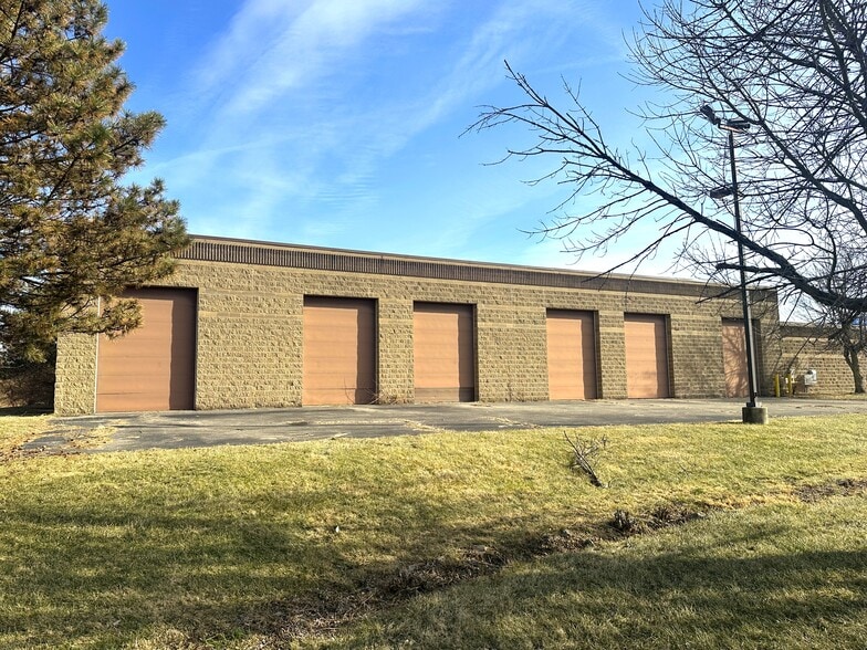 4820 Wolf Rd, Dayton, OH for sale - Building Photo - Image 3 of 8