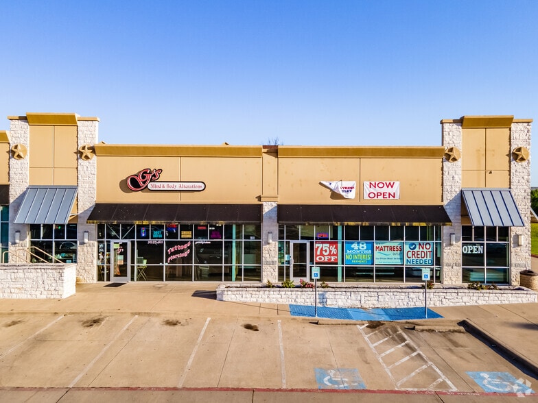 2916 N US Highway 75, Sherman, TX for lease - Building Photo - Image 3 of 32