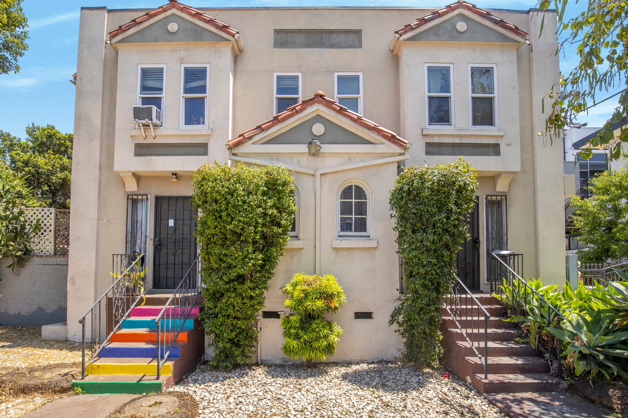 1180 Myra Ave, Los Angeles, CA à vendre Photo du bâtiment- Image 1 de 17