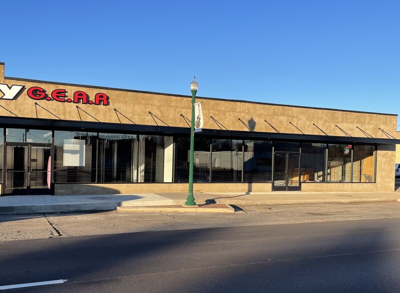 606 E Broadway St, West Memphis, AR for lease - Building Photo - Image 1 of 3