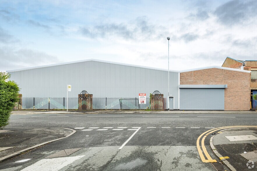 Liverpool St, Salford for lease - Building Photo - Image 2 of 4