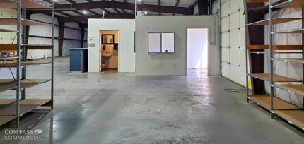 2735 SW High Desert Dr, Prineville, OR for lease Interior Photo- Image 1 of 8