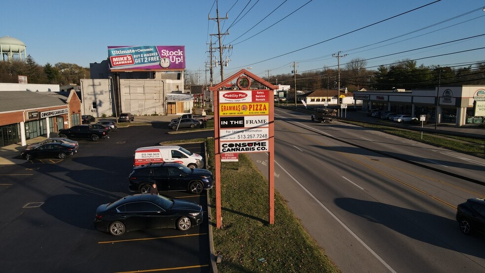 8310-8320 Beechmont Ave, Cincinnati, OH for lease - Building Photo - Image 3 of 5