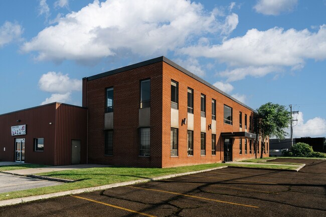 Plus de détails pour 6555-6557 Ch de la Côte-de-Liesse, Montréal, QC - Bureau à louer