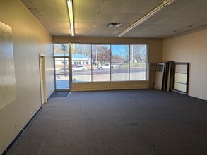 618-702 S Belt Hwy, Saint Joseph, MO for lease Interior Photo- Image 2 of 5
