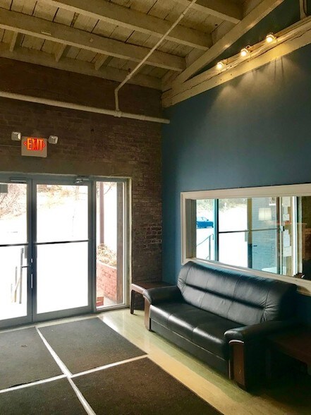 430 Nepperhan Ave, Yonkers, NY à louer - Photo intérieure - Image 3 de 11