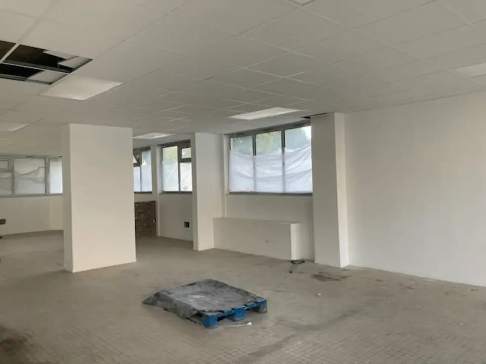 Retail in Trappes for lease Interior Photo- Image 1 of 10