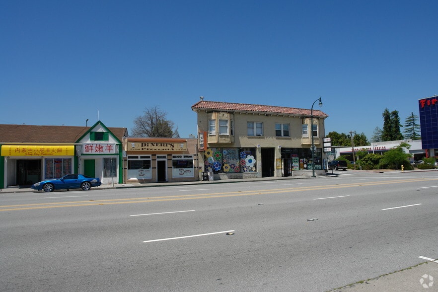 2200 S El Camino Real, San Mateo, CA à louer - Photo principale - Image 1 de 12