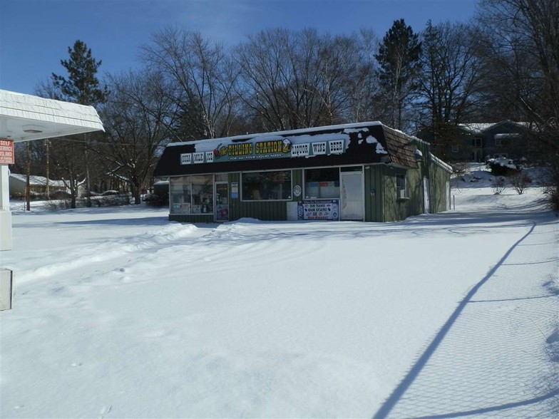 611 N Main St, Edgerton, WI for sale - Primary Photo - Image 1 of 1