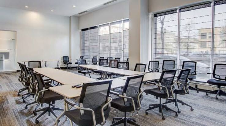 633 W Wisconsin Ave, Milwaukee, WI à vendre - Photo intérieure - Image 3 de 9