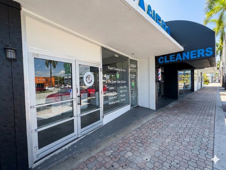 2652-2660 Hollywood Blvd, Hollywood, FL à louer - Photo du bâtiment - Image 3 de 15