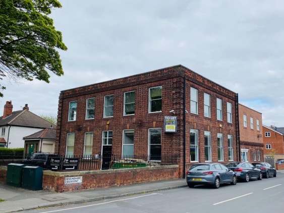 2 Devonshire Cres, Leeds for lease Building Photo- Image 1 of 1