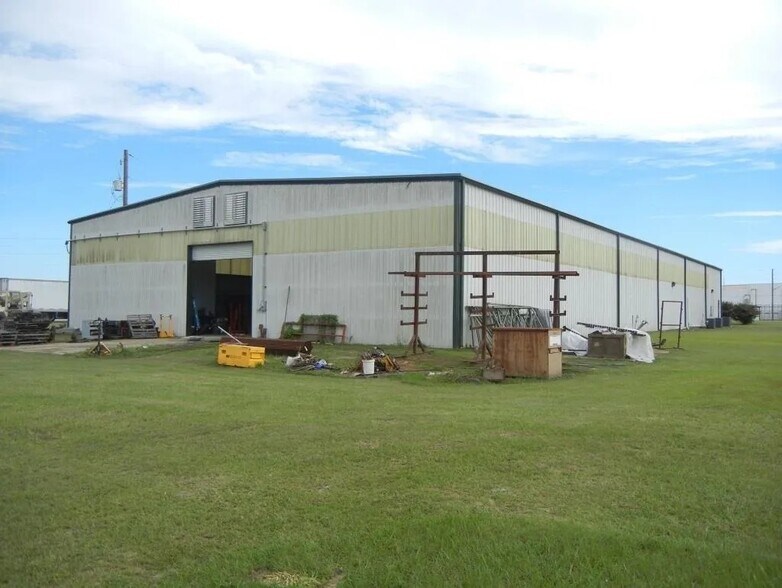 227 Industrial Pky, Luverne, AL à vendre - Photo du bâtiment - Image 2 de 8