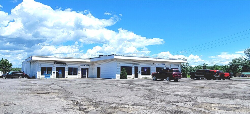 2150 Oriskany St W, Utica, NY à louer - Photo du bâtiment - Image 3 de 7