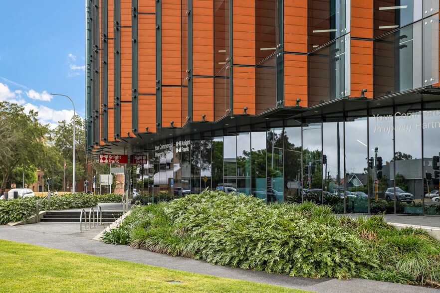 168 Parry St, Newcastle West à louer - Photo du bâtiment - Image 2 de 5