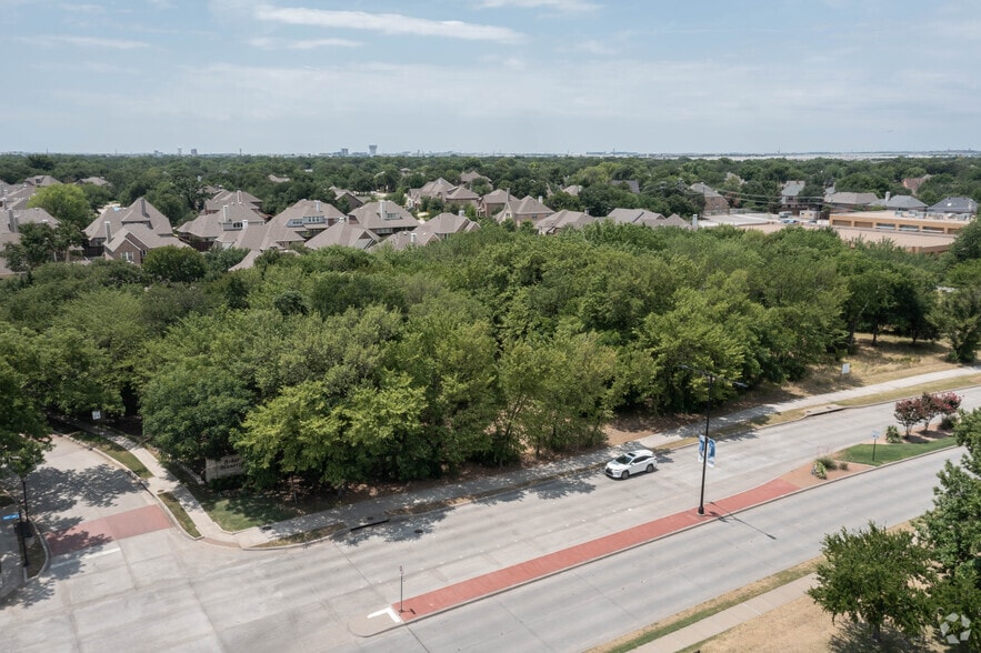 1 W Sandy Lake Rd, Coppell, TX for lease - Primary Photo - Image 1 of 2