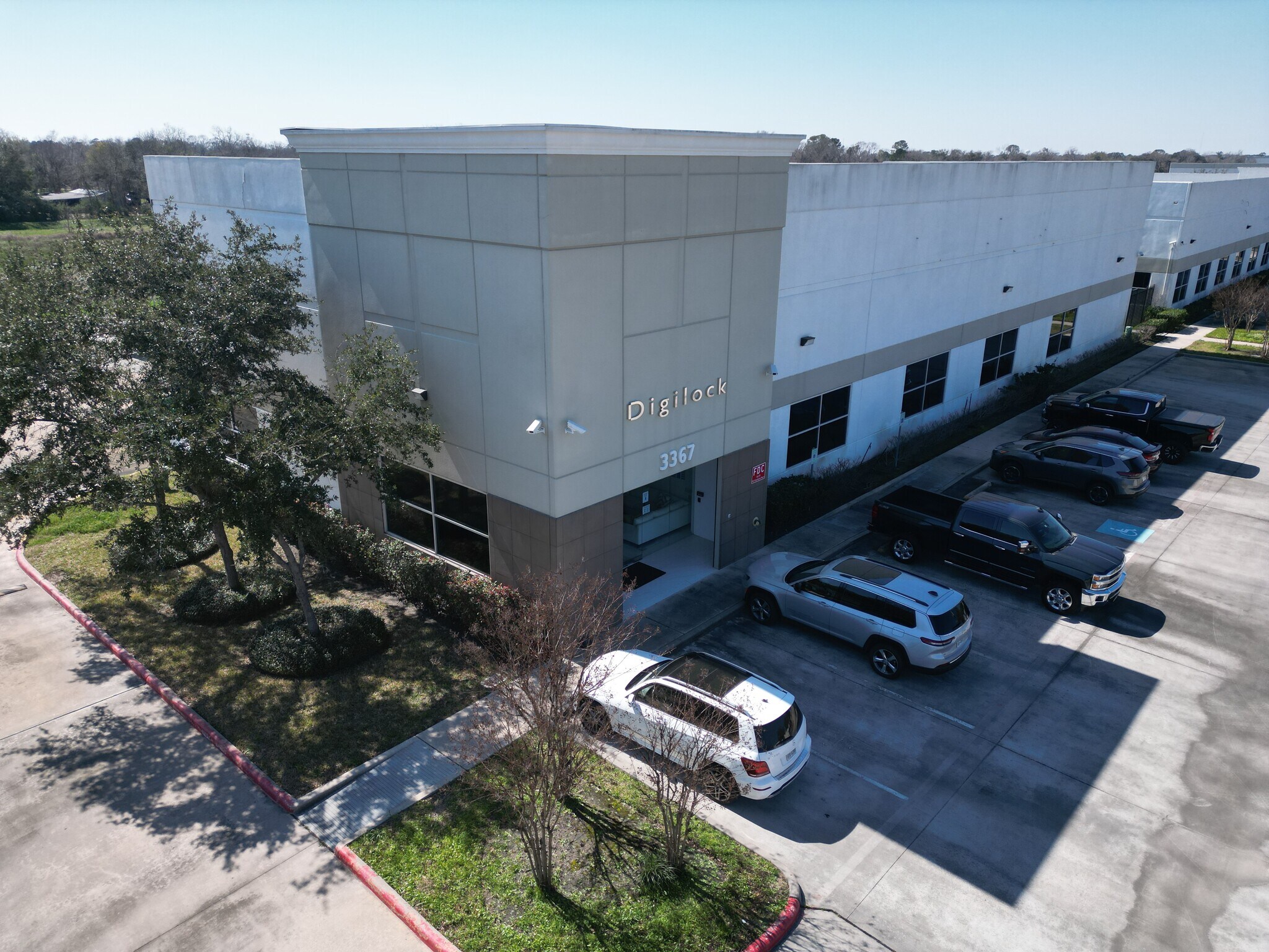 3367 N Sam Houston Pky W, Houston, TX à vendre Photo du bâtiment- Image 1 de 14