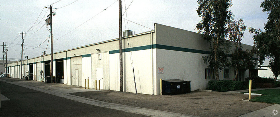 2466 E Fender Ave, Fullerton, CA à louer - Autre - Image 2 de 7