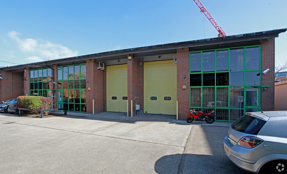 23A Bagleys Ln, London for lease - Building Photo - Image 2 of 2