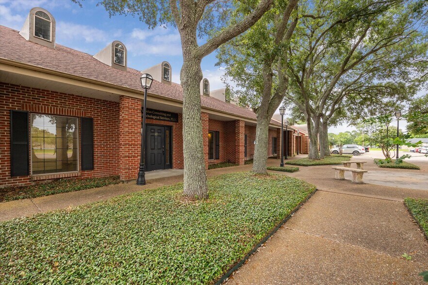 1501 N Amburn Rd, Texas City, TX à vendre - Photo du bâtiment - Image 3 de 22