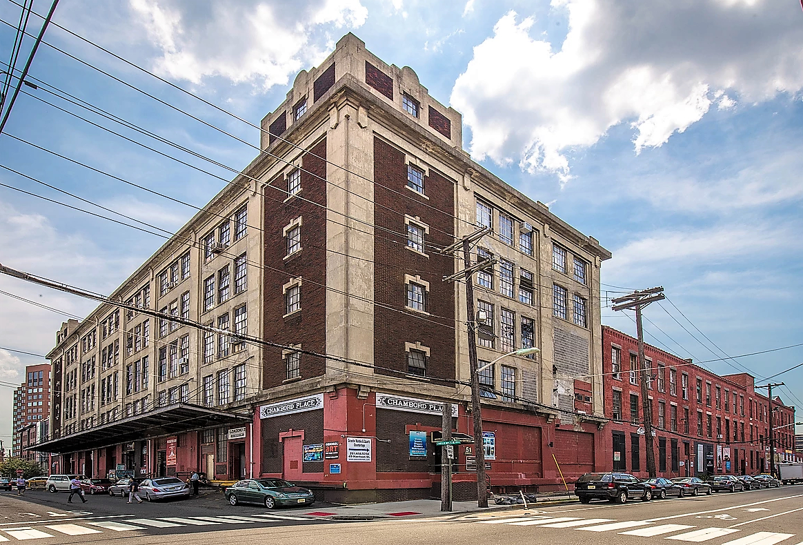 38-56 Jackson St, Hoboken, NJ à vendre Photo du bâtiment- Image 1 de 1