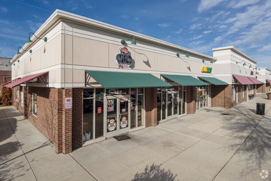 110-195 Village Dr, Waldorf, MD for lease - Building Photo - Image 3 of 7