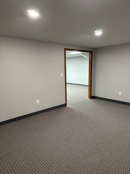 10 Stover Dr, Carlisle, PA for lease - Building Photo - Image 3 of 6